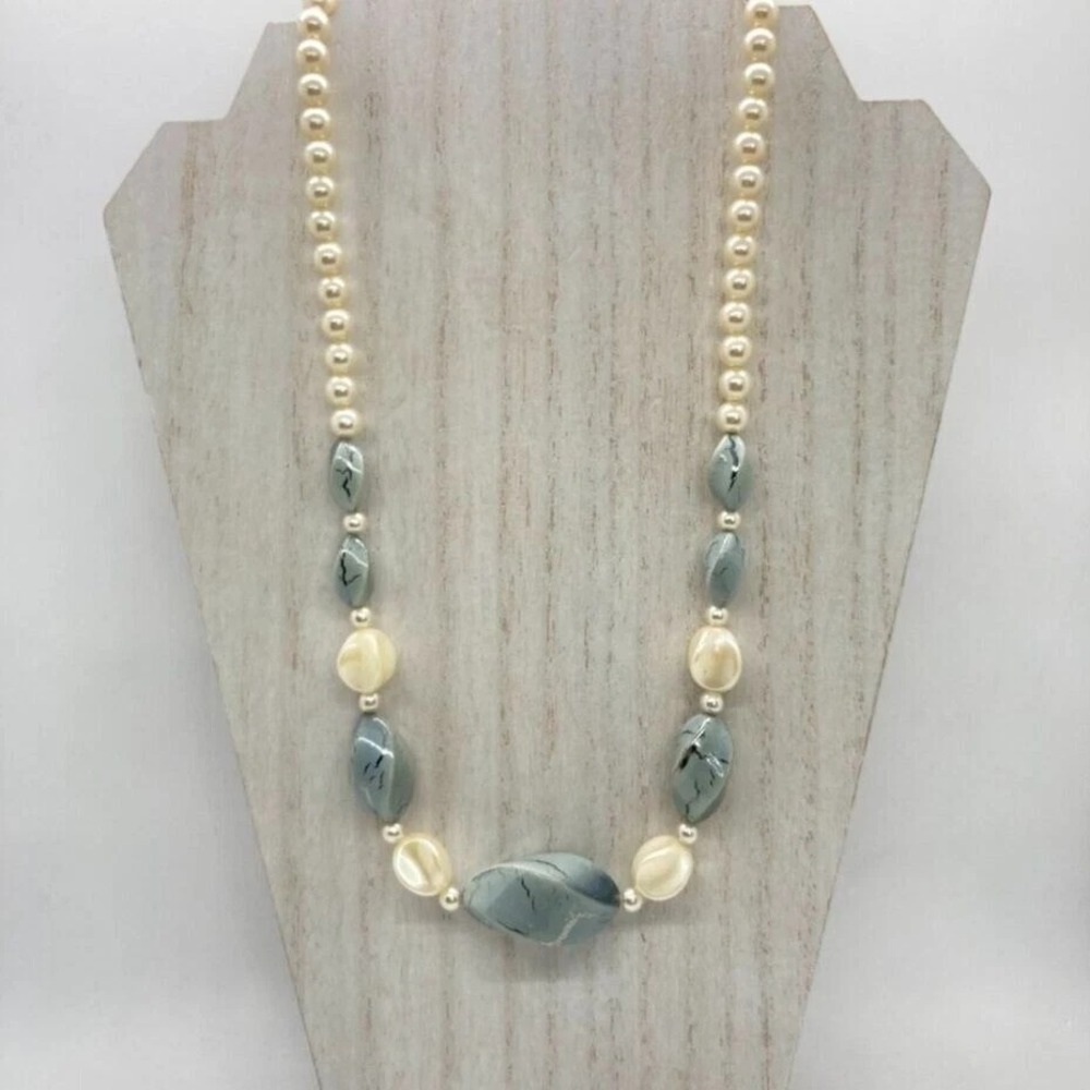 Vintage Beaded Necklace‎ Cream Faux Pearl & Blue Grey Marbled Beads Screw Clasp